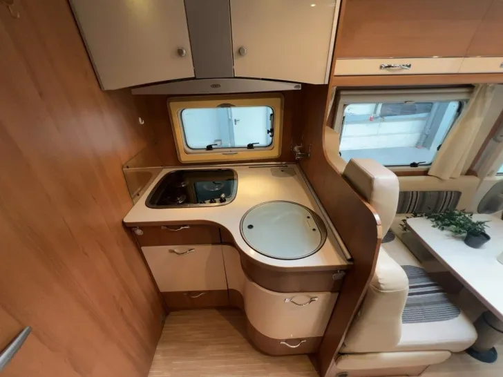 Fahrzeugbild LMC Liberty I 710 Explorer/Festbett/Garage/Markise #14