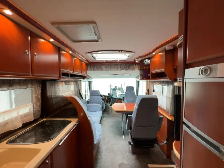 Fahrzeugbild Concorde Charisma I 840L/Automatik/Einzelbetten+Hubbett #10