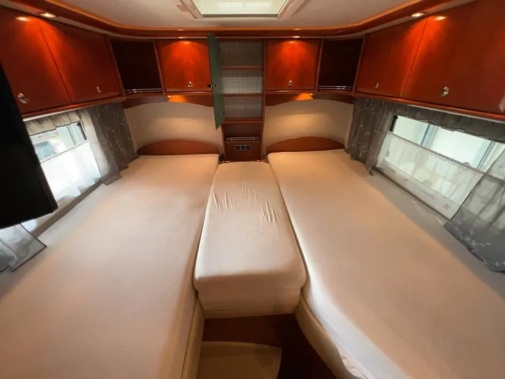 Fahrzeugbild Concorde Charisma I 840L/Automatik/Einzelbetten+Hubbett #12