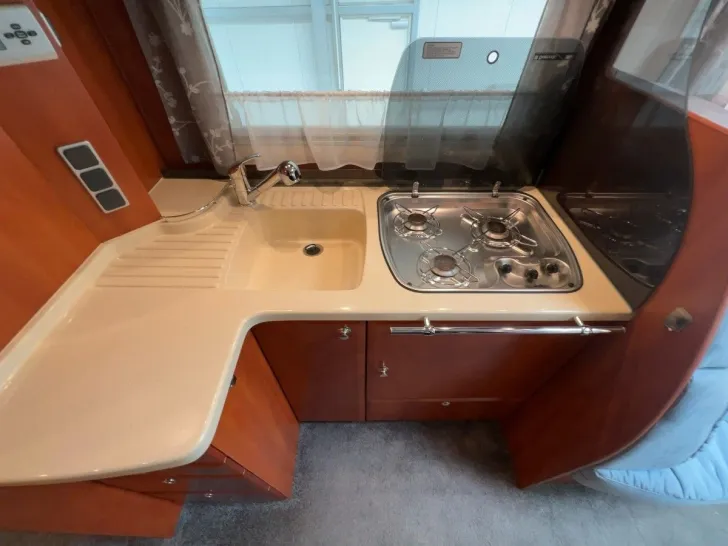 Fahrzeugbild Concorde Charisma I 840L/Automatik/Einzelbetten+Hubbett #15