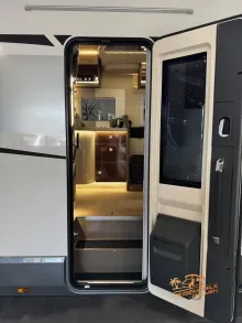 Fahrzeugbild Mobilvetta Krosser P86 ohne Hubbett #10