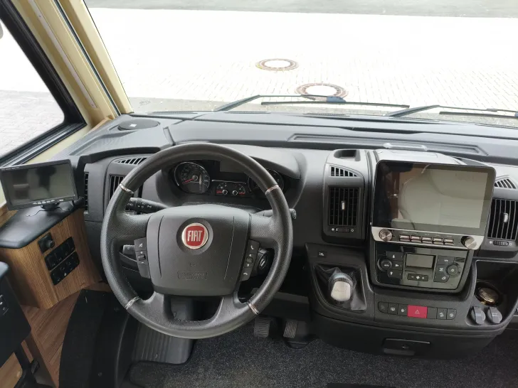 Fahrzeugbild Eura Mobil Integra 890 QB SONDERMODELL "S-P-S" #7