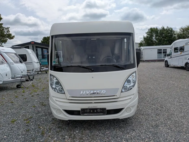 Fahrzeugbild Hymer Exsis-i 674 Backofen/Solar/SAT/TV/Markise/Fahrradträger #3