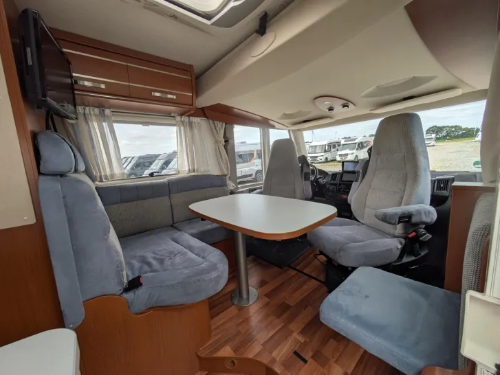 Fahrzeugbild Hymer Exsis-i 674 Backofen/Solar/SAT/TV/Markise/Fahrradträger #8