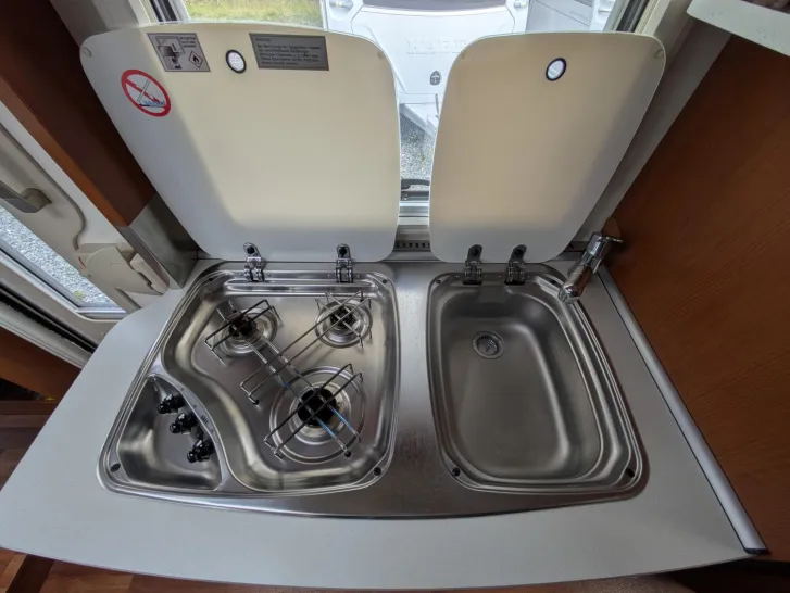 Fahrzeugbild Hymer Exsis-i 674 Backofen/Solar/SAT/TV/Markise/Fahrradträger #13