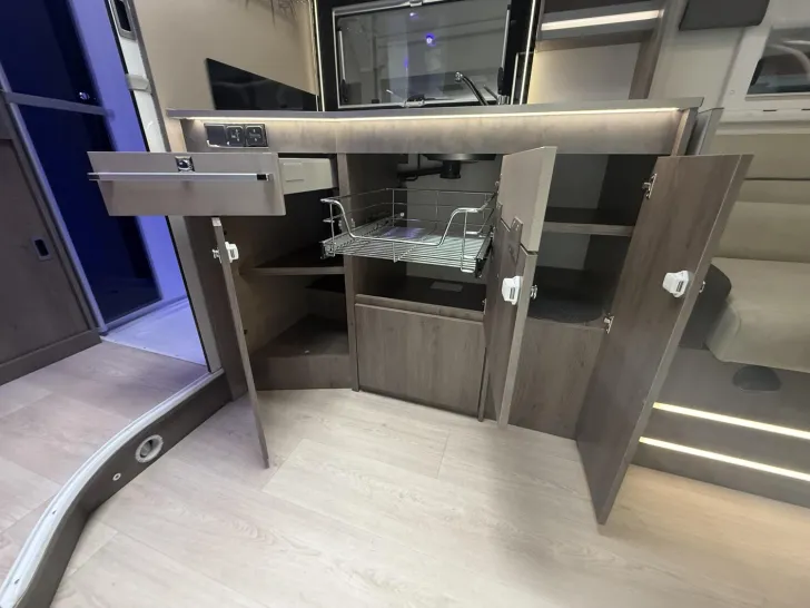 Fahrzeugbild Chausson Teilintegriert Titanium Line 758 Clesana AUT. #8