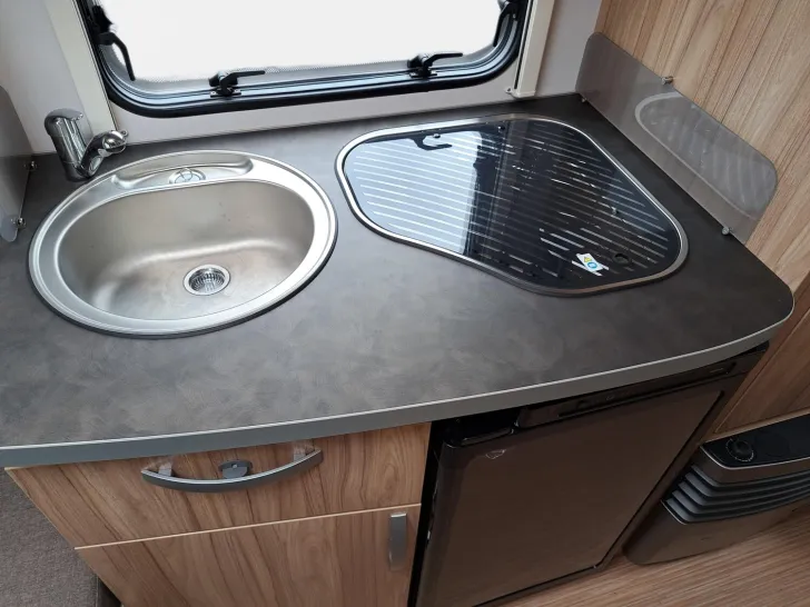 Fahrzeugbild Hymer Eriba Eriba Nova Light 470 Mover, Autarkpaket, Markise #12