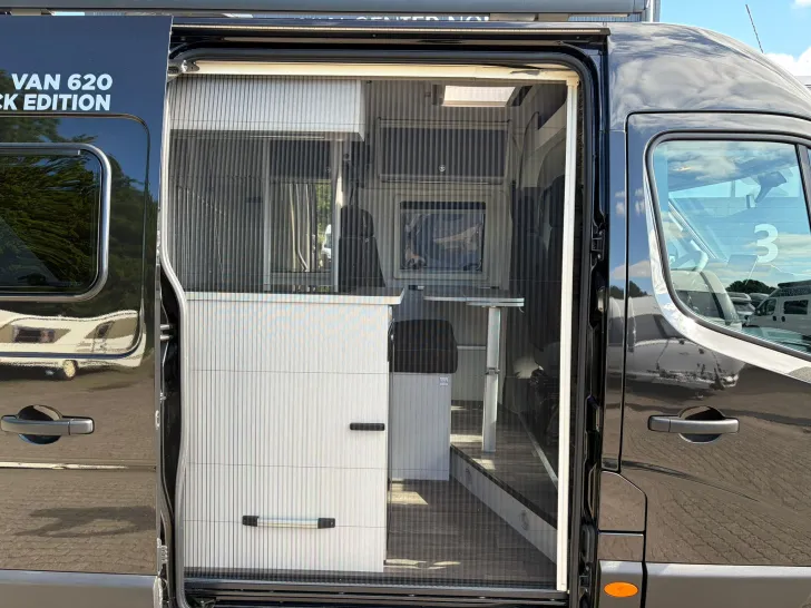 Fahrzeugbild Ahorn Camp Van 620 Black Edition #13
