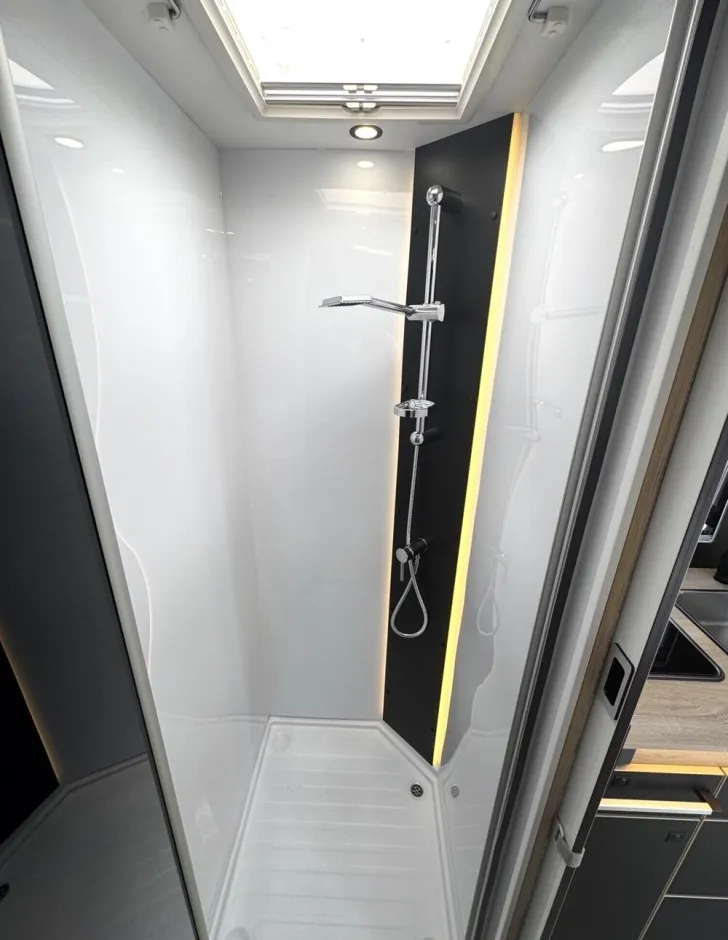 Fahrzeugbild Chausson Teilintegrierte 640 Titanium Line #18