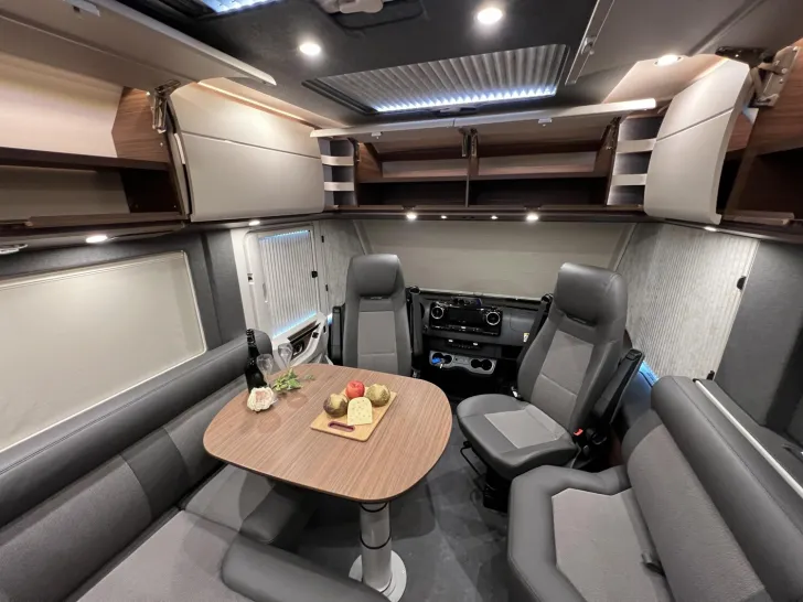 Fahrzeugbild chic c-line I 4.9 LE L Carthago Selection (355) #14