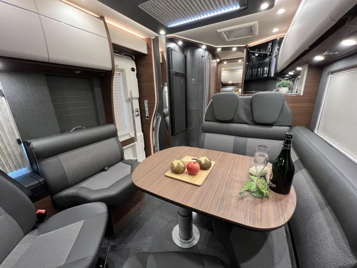 Fahrzeugbild chic c-line I 4.9 LE L Carthago Selection (355) #15