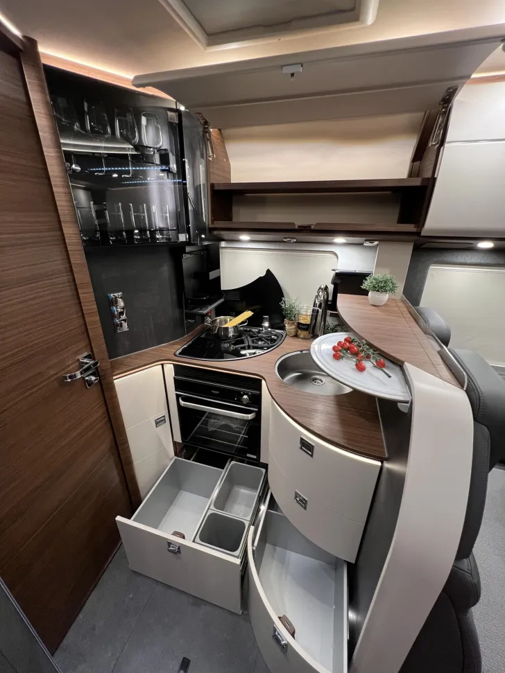 Fahrzeugbild chic c-line I 4.9 LE L Carthago Selection (355) #21