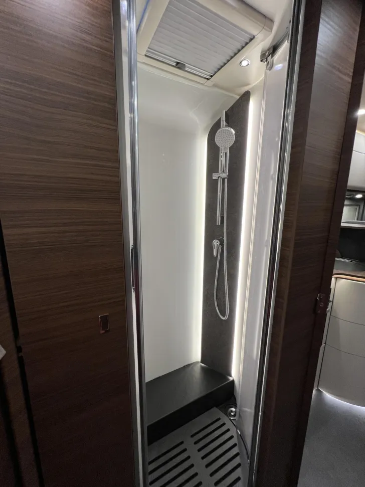 Fahrzeugbild chic c-line I 4.9 LE L Carthago Selection (355) #35