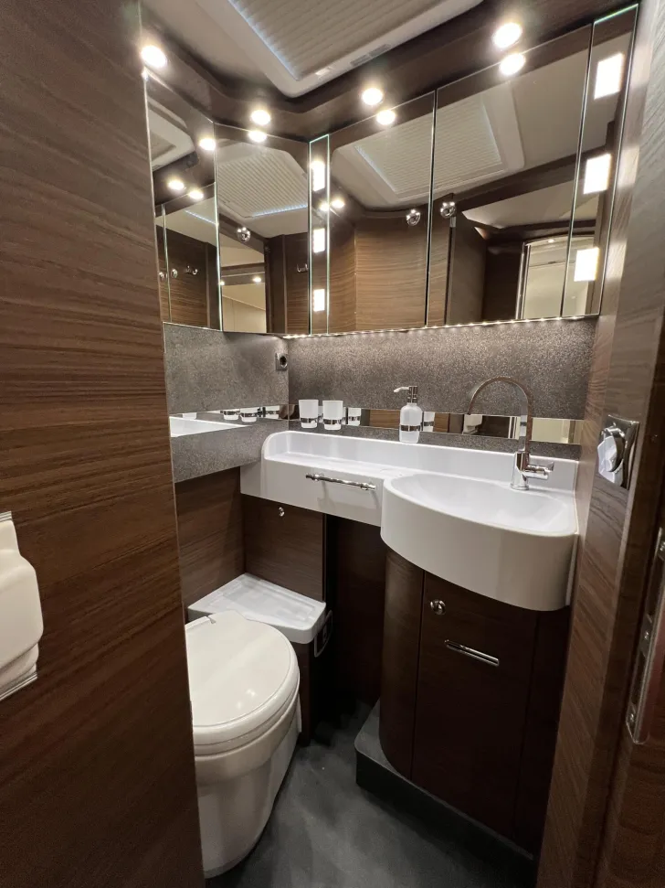 Fahrzeugbild chic c-line I 4.9 LE L Carthago Selection (355) #37