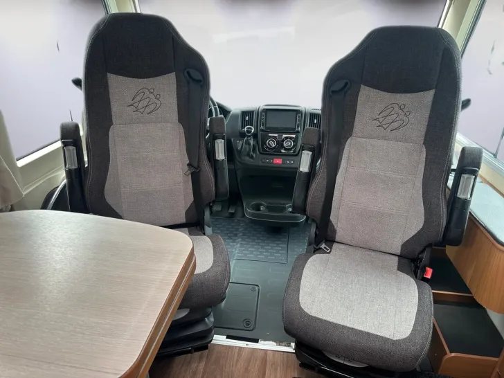 Fahrzeugbild Knaus Van i 650 MEG Platinum Selection Vollausstattung #10