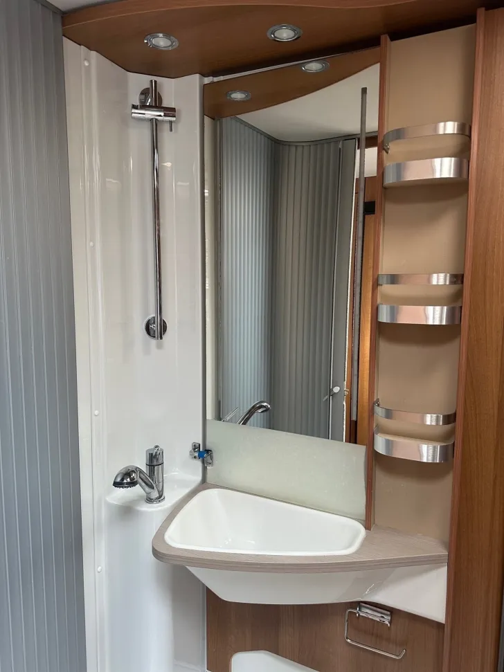 Fahrzeugbild Knaus Van i 650 MEG Platinum Selection Vollausstattung #17