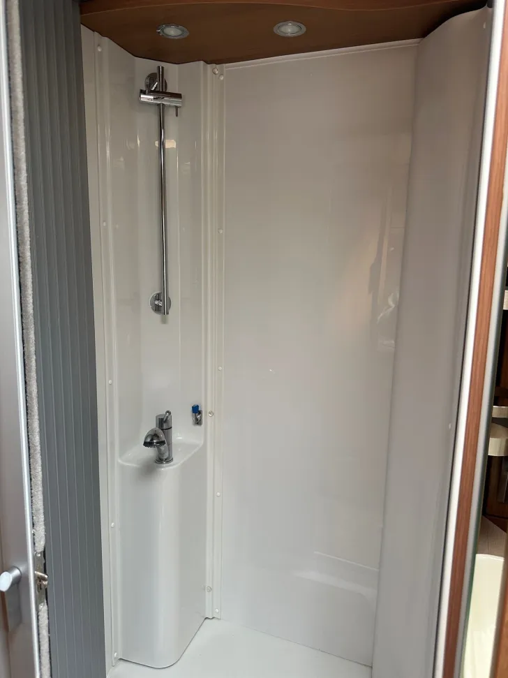 Fahrzeugbild Knaus Van i 650 MEG Platinum Selection Vollausstattung #18