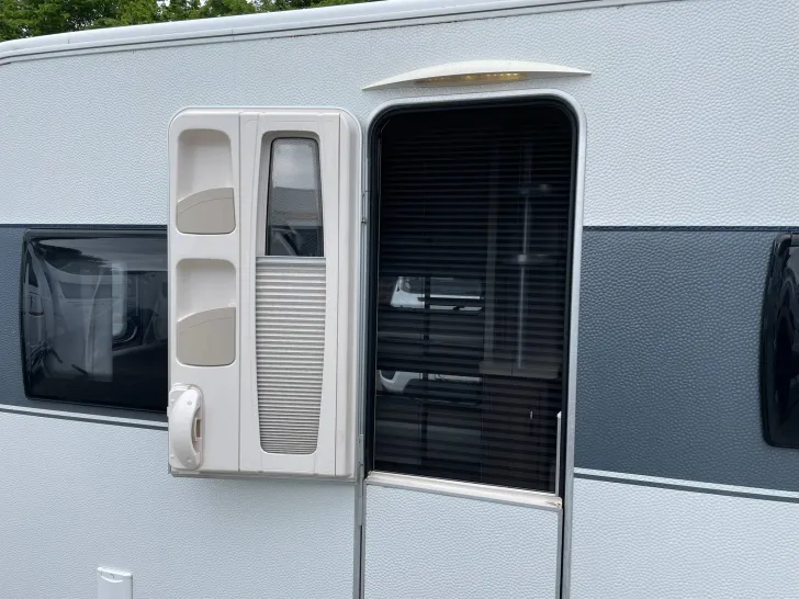 Fahrzeugbild Hobby De Luxe 650 KMFe +SCHNÄPPCHEN+ #10