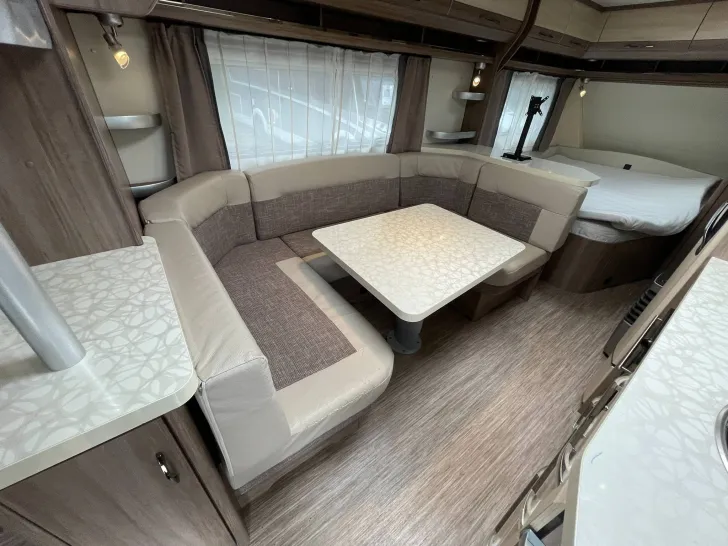 Fahrzeugbild Hobby De Luxe 650 KMFe +SCHNÄPPCHEN+ #11