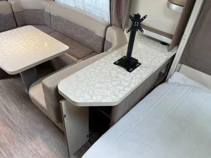 Fahrzeugbild Hobby De Luxe 650 KMFe +SCHNÄPPCHEN+ #38