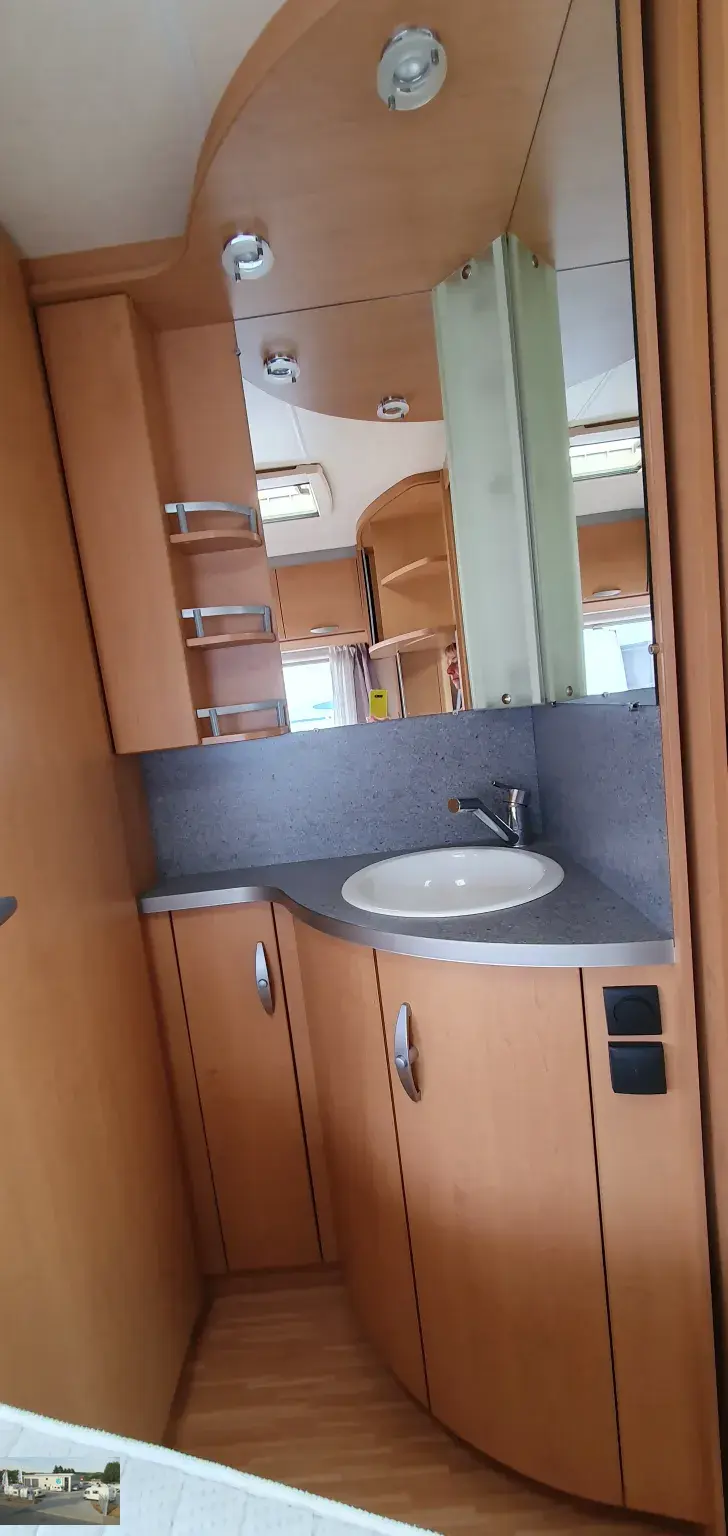 Fahrzeugbild Knaus Südwind 500 FDK Nr. 48 -Etagenb., franz. Bett #24