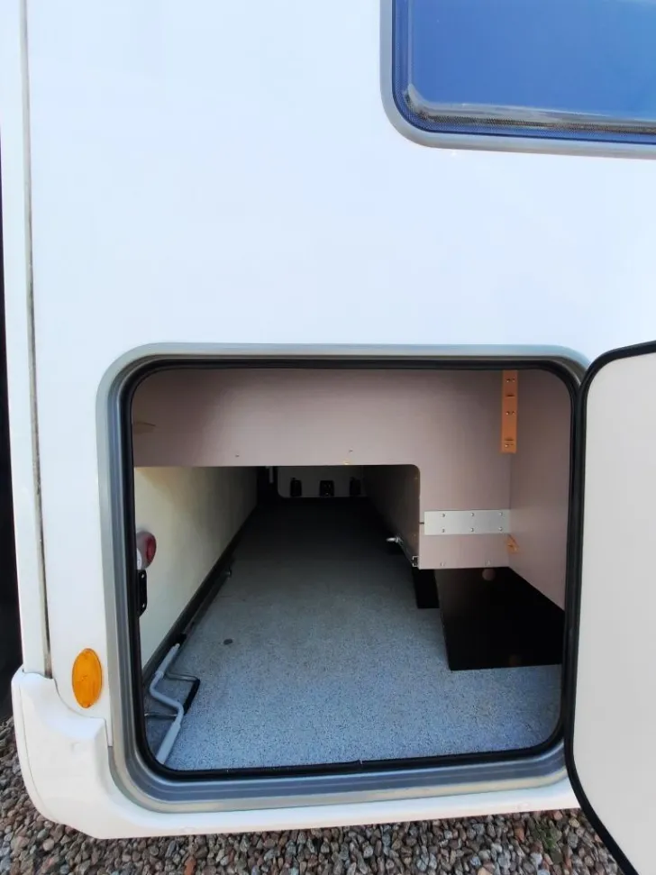 Fahrzeugbild Bürstner Lyseo TD 744 Außergewöhnlicher Grundriss! #23