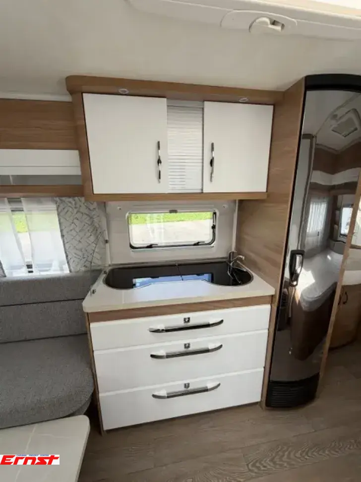 Fahrzeugbild Hobby De Luxe 460 UFe #7