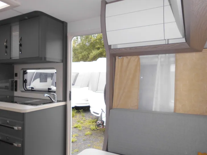 Fahrzeugbild Hobby OnTour 460 DL Autark, Bugfenster, 1500kg.++ #12