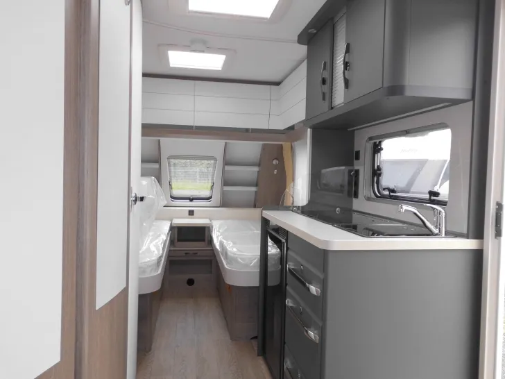 Fahrzeugbild Hobby OnTour 460 DL Autark, Bugfenster, 1500kg.++ #13