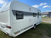 Fahrzeugbild Hobby De Luxe 545 KMF Auflastung 2.000 kg #6