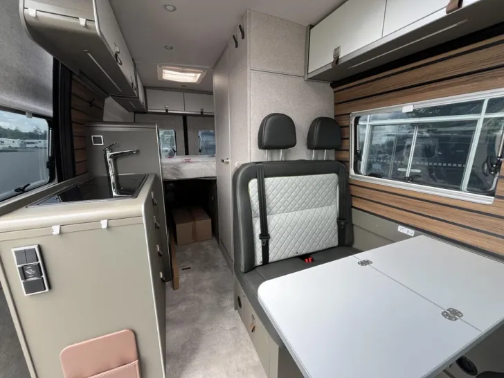 Fahrzeugbild Hymer Camper Van Camper Van Grand Canyon S CrossOver 600 #12