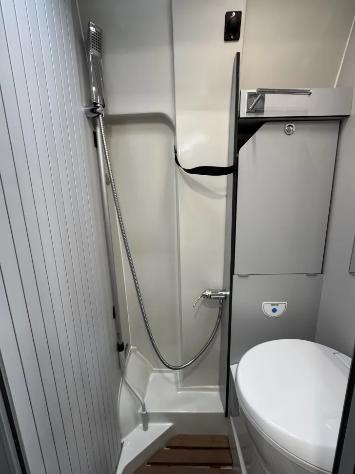 Fahrzeugbild Ahorn Camp Van 620 #28