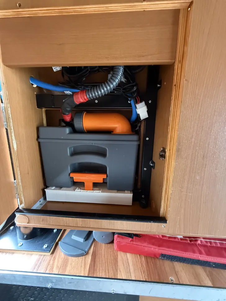 Fahrzeugbild Niesmann + Bischoff Arto 74 L Automatik, AHK, 4500KG #23