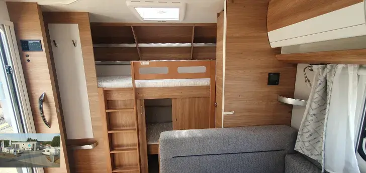 Fahrzeugbild Hobby De Luxe 560 KMFe Nr. 35 - Etagenb., franz. Bett #9