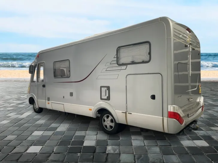 Fahrzeugbild Hymer B 660 SL/Automatik/Festbett+Hubbett/Klima/Solar #3