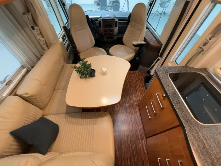 Fahrzeugbild Hymer B 660 SL/Automatik/Festbett+Hubbett/Klima/Solar #7