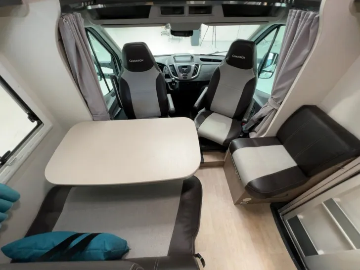 Fahrzeugbild Chausson Flash 515/Festbett/Klima/Markise/170 PS/Euro6 #8