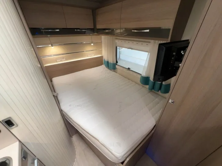 Fahrzeugbild Chausson Flash 515/Festbett/Klima/Markise/170 PS/Euro6 #11