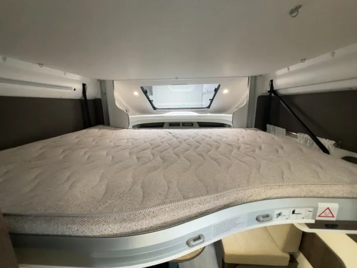 Fahrzeugbild Benimar Tessoro T 483/1.Hand/Automatik/Festbett+Hubbett #11