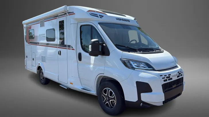Schräg Vorne Weinsberg CaraCompact 600 MEG EDITION [PEPPER] Sofort verfügbar/ Automatik