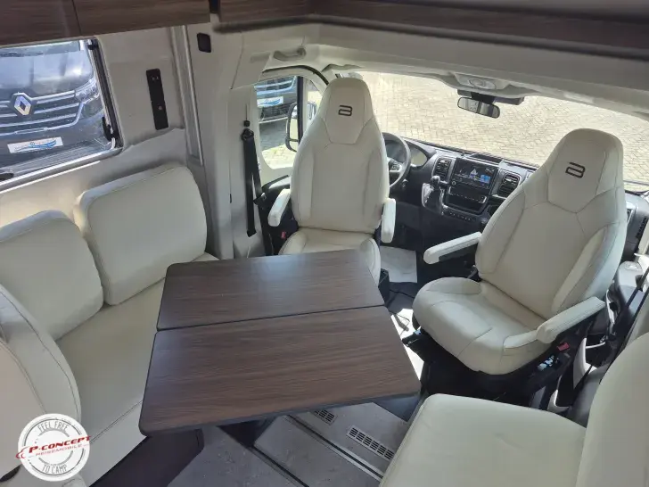 Fahrzeugbild Bürstner Signature SFT 7.5 *SAT/TV,AHK, Alde, Gastank #26
