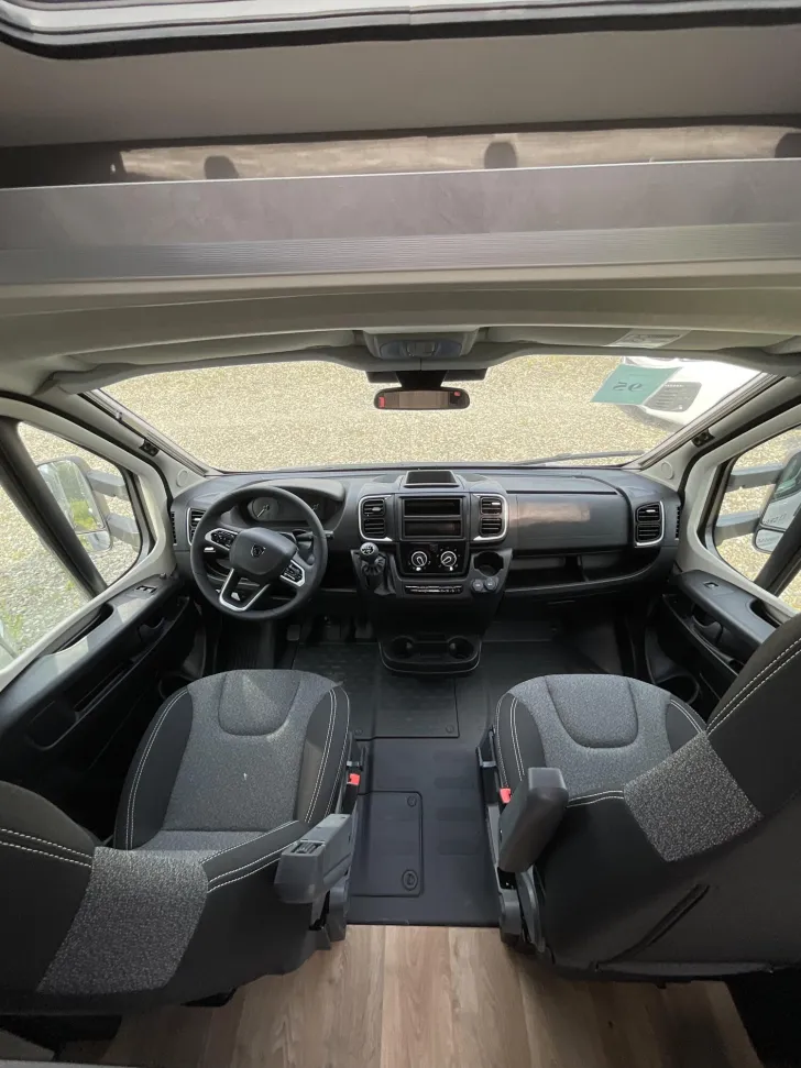 Fahrzeugbild Crosscamp EXPDN T 7.4 E Peugeot Tageszulassung! #7