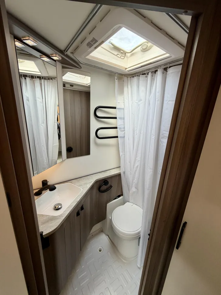 Fahrzeugbild Kabe Estate 600 GDL KS #16