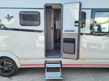 Fahrzeugbild Niesmann + Bischoff iSmove 6.9 E *Hubstützen-Anlage*Festtank-WC* #14