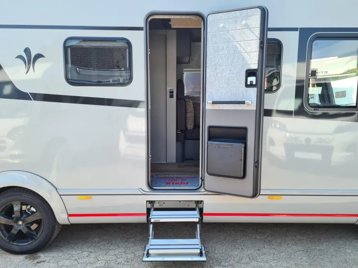 Fahrzeugbild Niesmann + Bischoff iSmove 6.9 E *Hubstützen-Anlage*Festtank-WC* #14