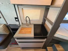 Fahrzeugbild Niesmann + Bischoff iSmove 6.9 E *Hubstützen-Anlage*Festtank-WC* #22