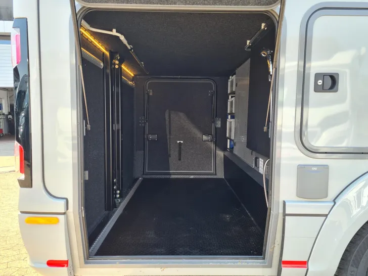 Fahrzeugbild Niesmann + Bischoff iSmove 6.9 E *Hubstützen-Anlage*Festtank-WC* #29