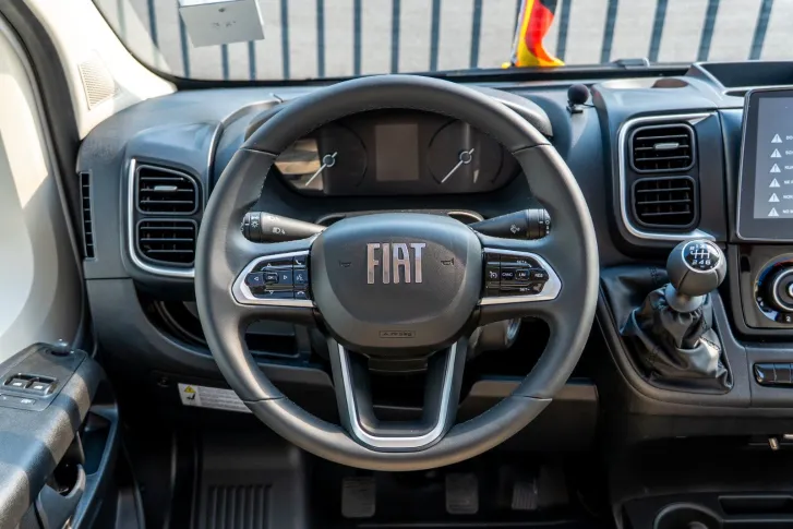 Fahrzeugbild LMC Innovan 600/603*Edition 70Jahre*Multimedia*RFK #7