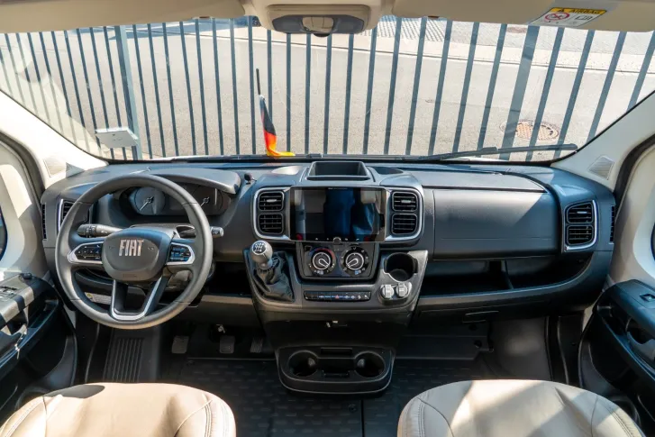 Fahrzeugbild LMC Innovan 600/603*Edition 70Jahre*Multimedia*RFK #8