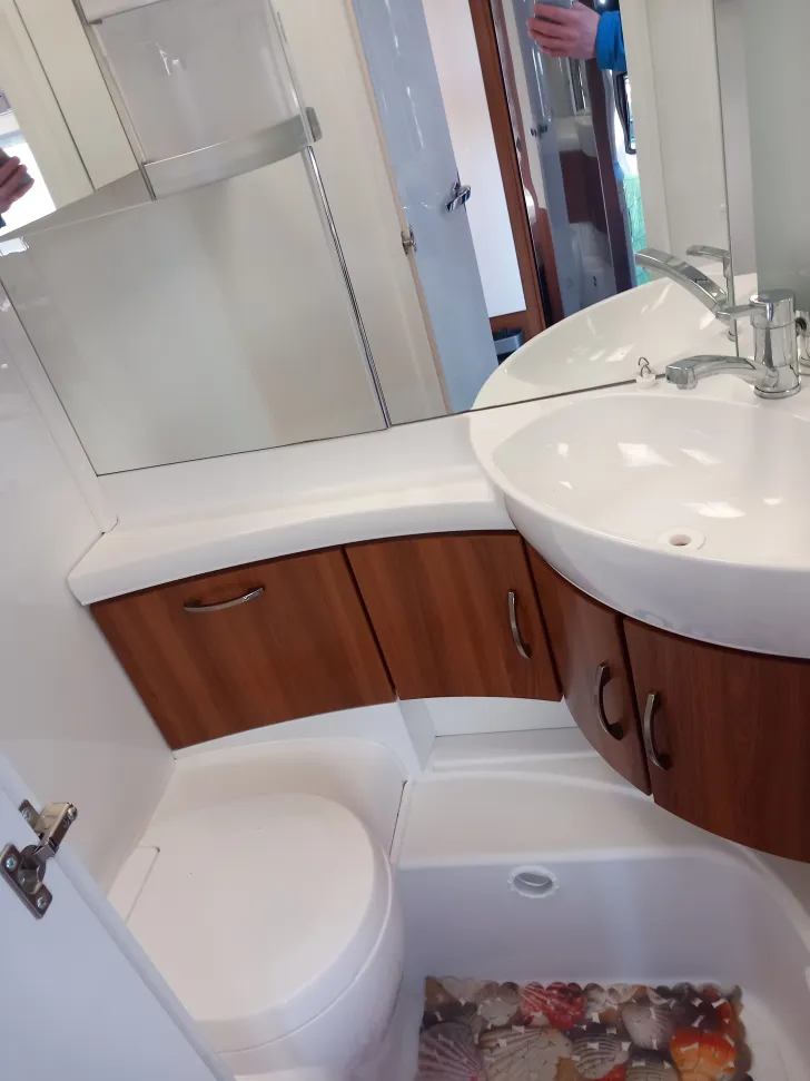 Fahrzeugbild Hobby Excellent 540 UL sehr gepflegtes Hallenfahrzeug #9